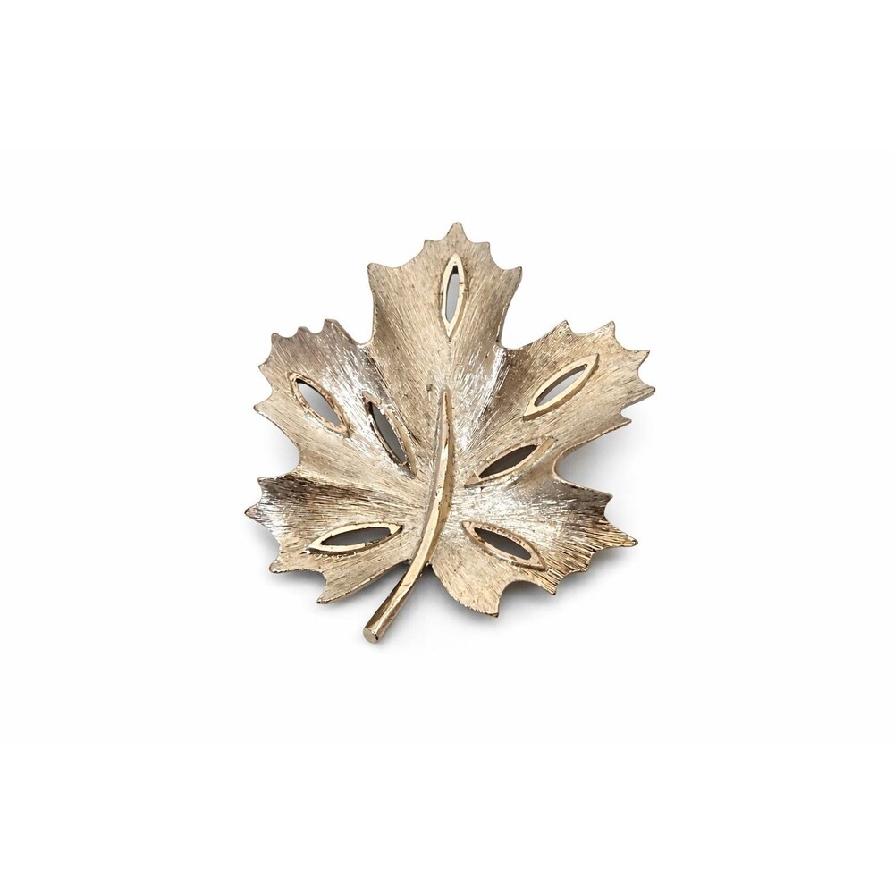 Vintage BSK Silver Tone Maple Leaf Brooch Pin‎ Mid Century Costume Jewelry